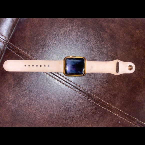 Series 3 Apple Watch - Picture 3 of 4